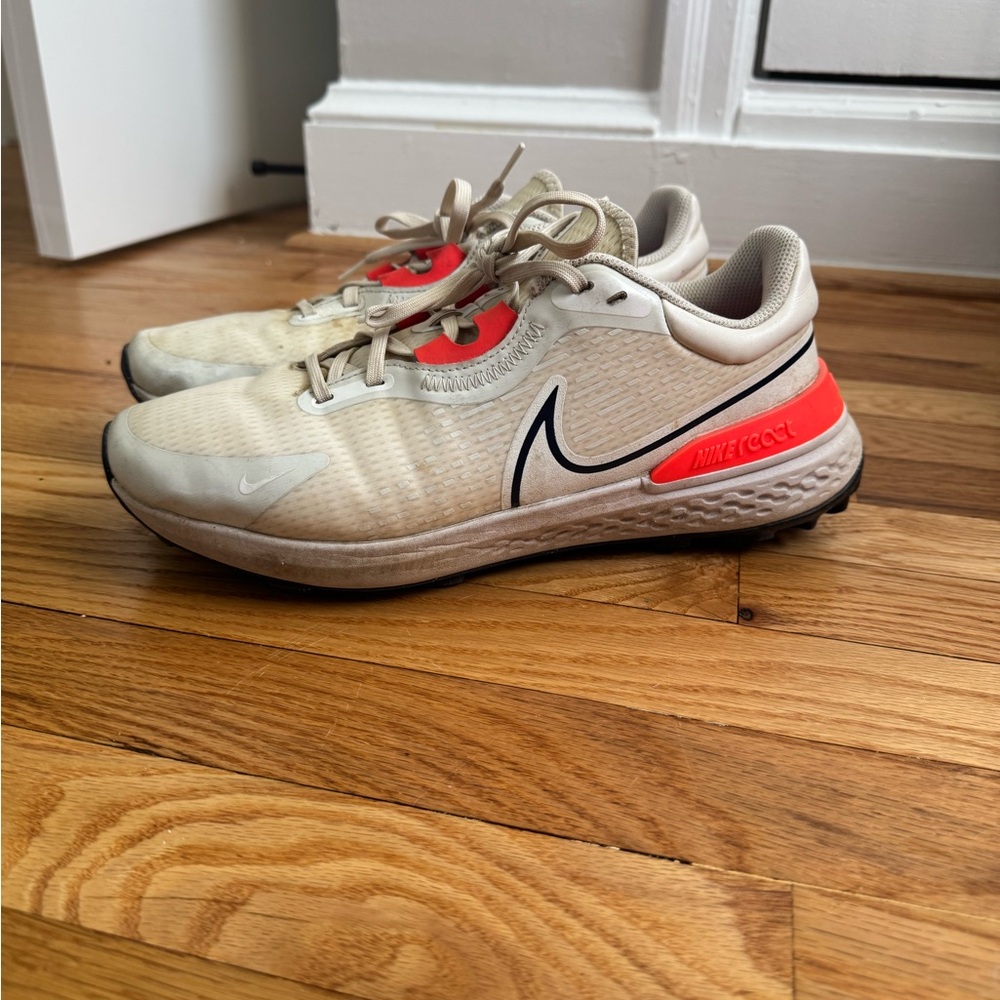 Nike Men’s Infinity Pro 2 Spikeless Golf Shoes